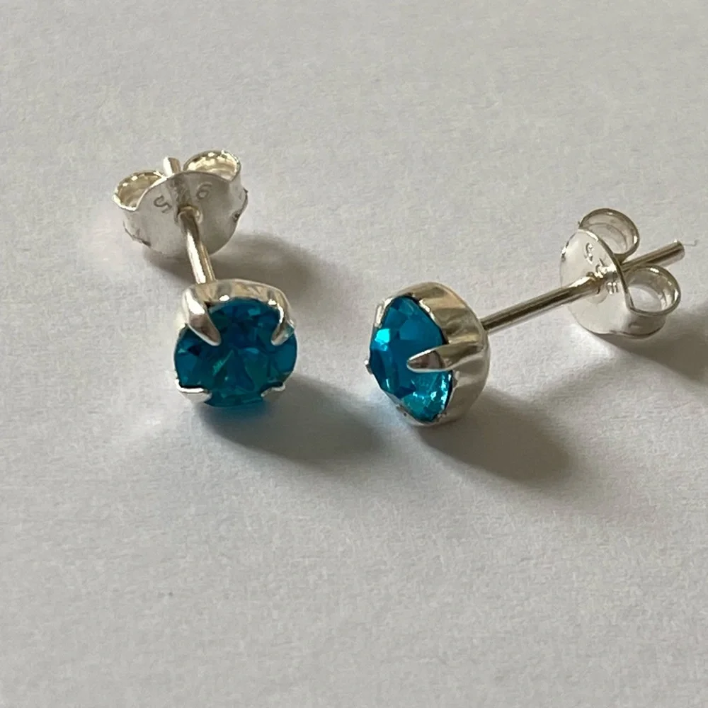 925 silver 5mm blue cz cubic zirconia stunning earrings - Picture 7 of 8